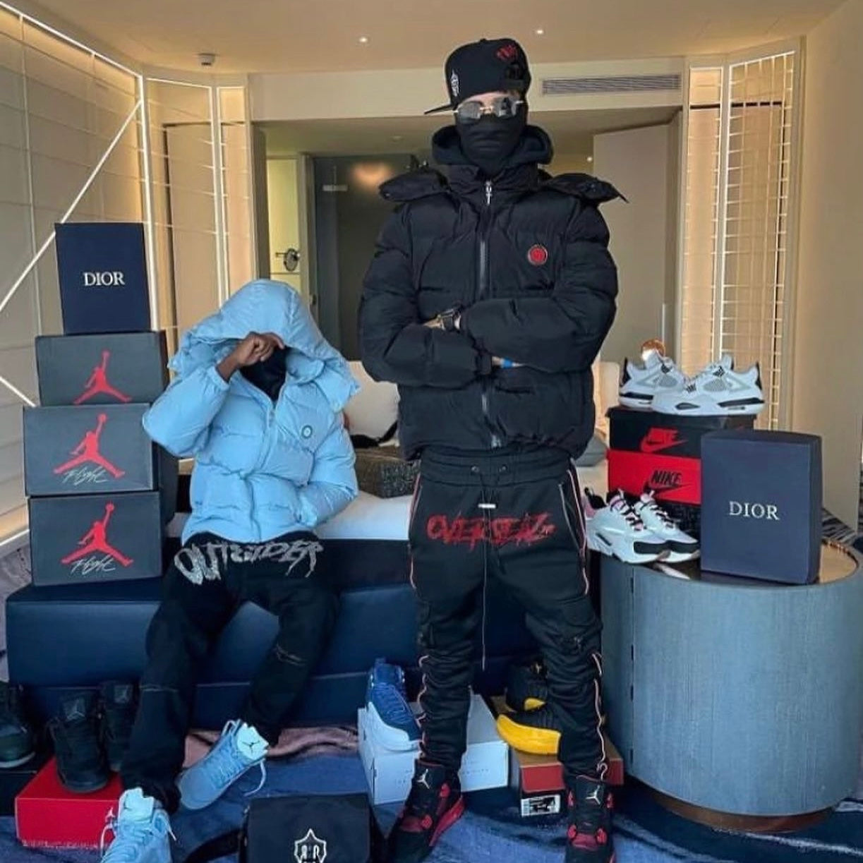 Trapstar Irongate Arch Detachable Hooded Puffer Jacket - Black / Infrared