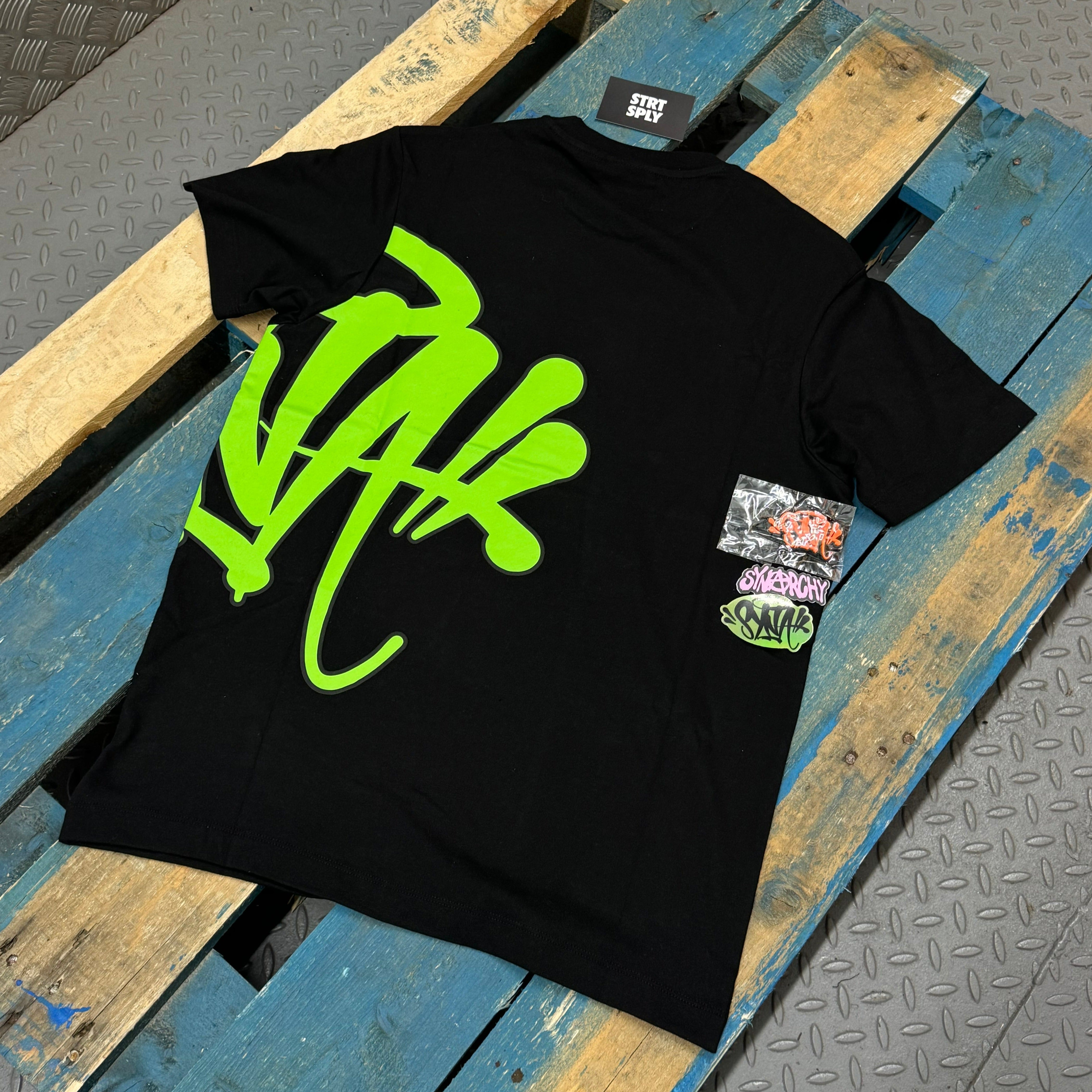 Syna World Logo OG T-Shirt - Black / Green