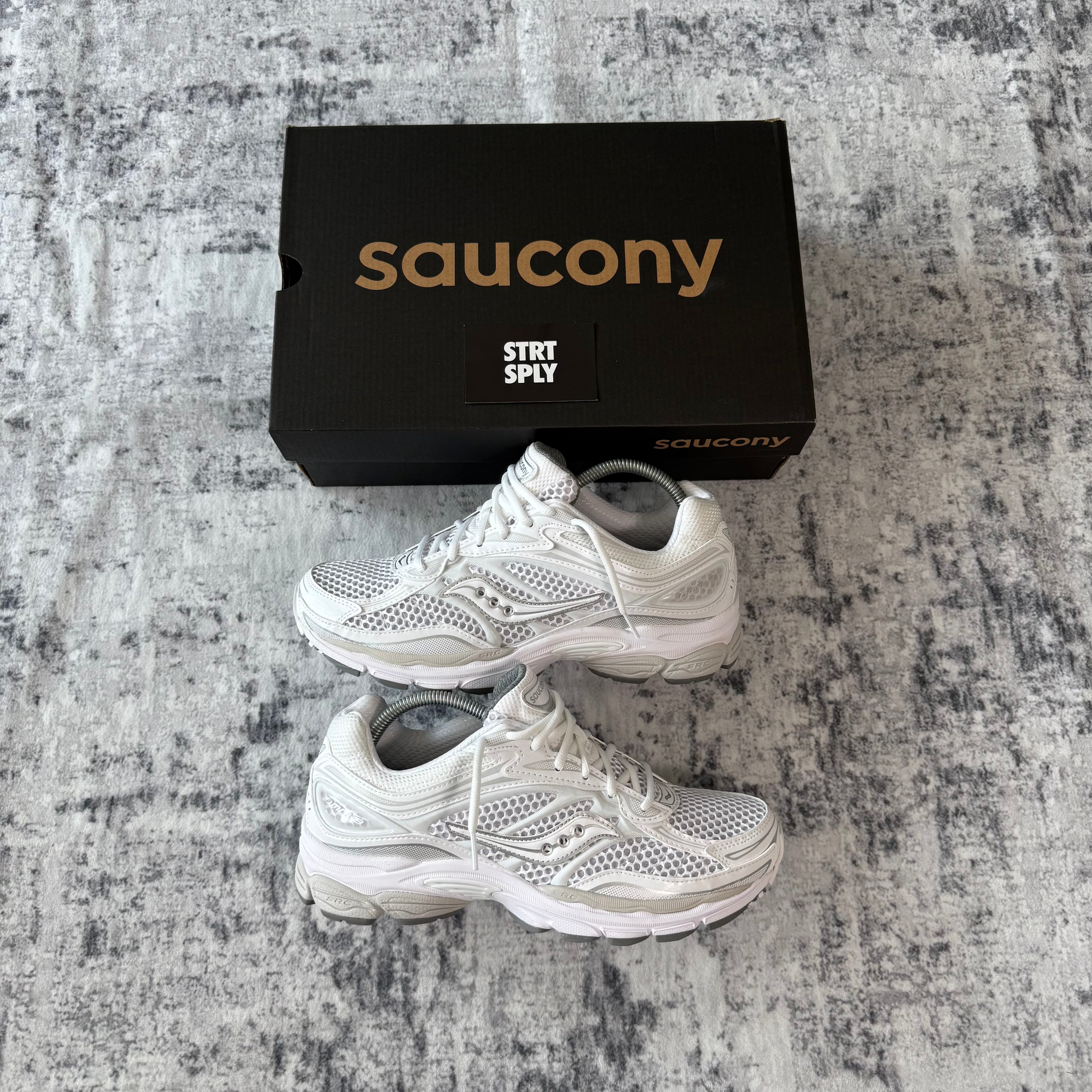 Saucony ProGrid Omni 9 - White / Silver