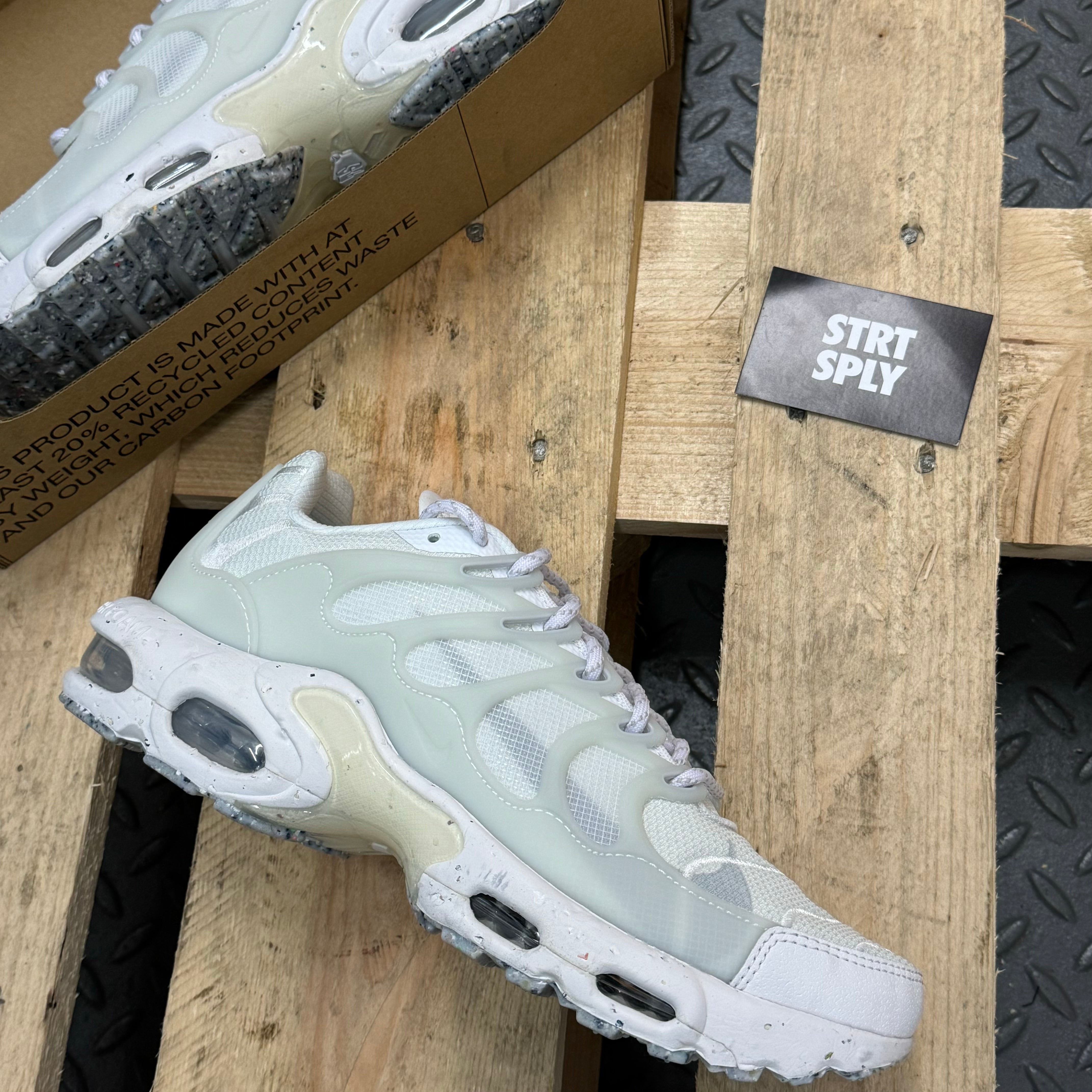 Nike Air Max Terrascape Plus - White / Pure Platinum