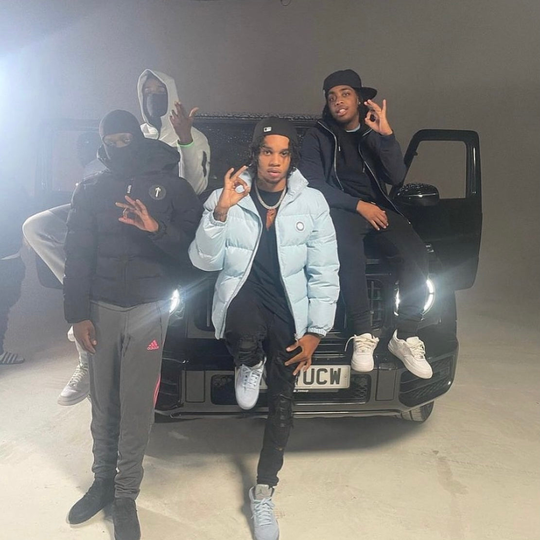 Trapstar Irongate Detachable Hooded Puffer Jacket - Ice Blue / Black