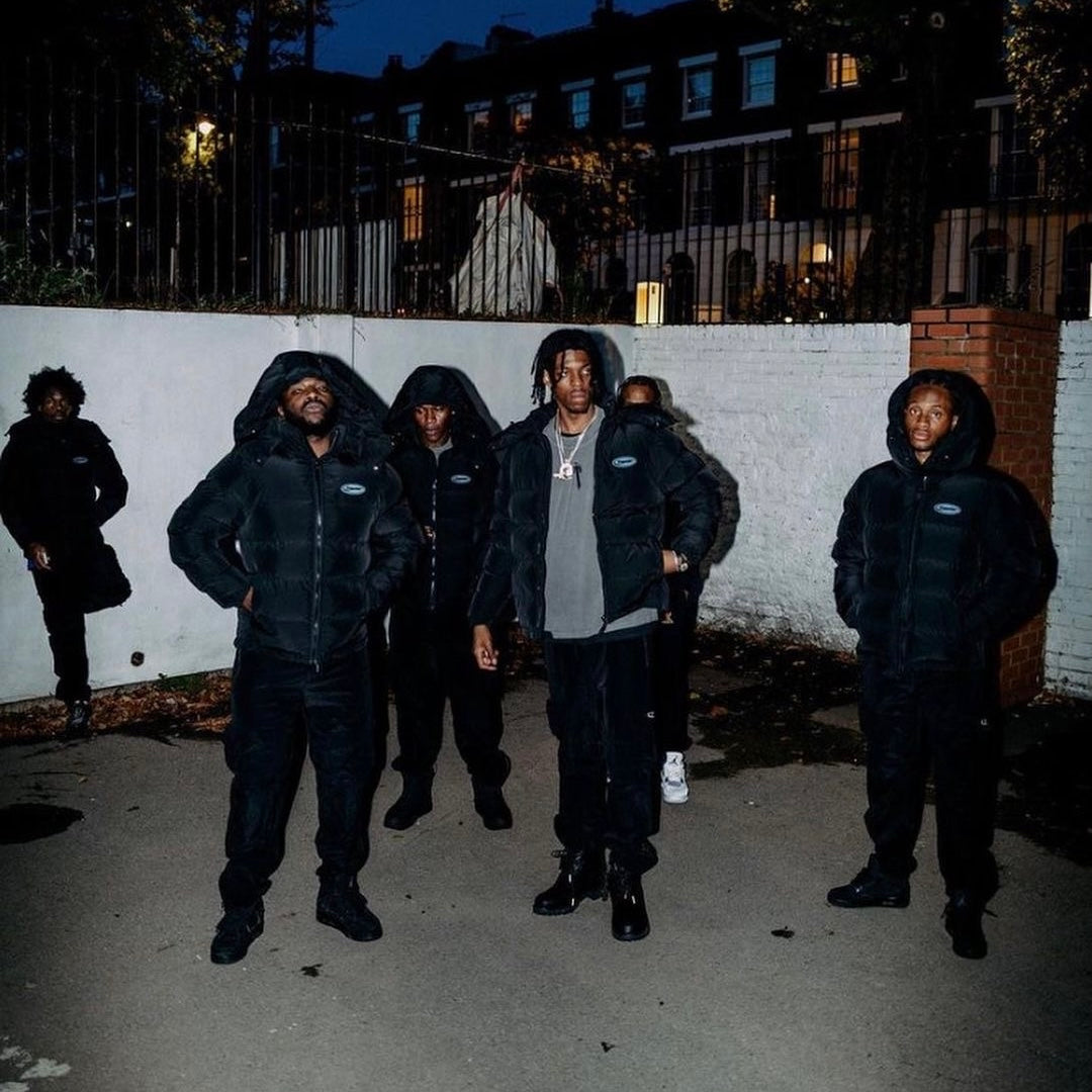 Preloved Trapstar Hyperdrive Detachable Hooded Puffer Jacket - Blackout