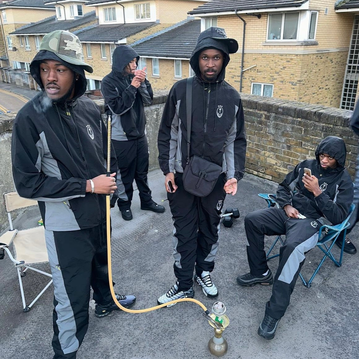 Trapstar Irongate T Crest Hooded Tracksuit - Black / Grey