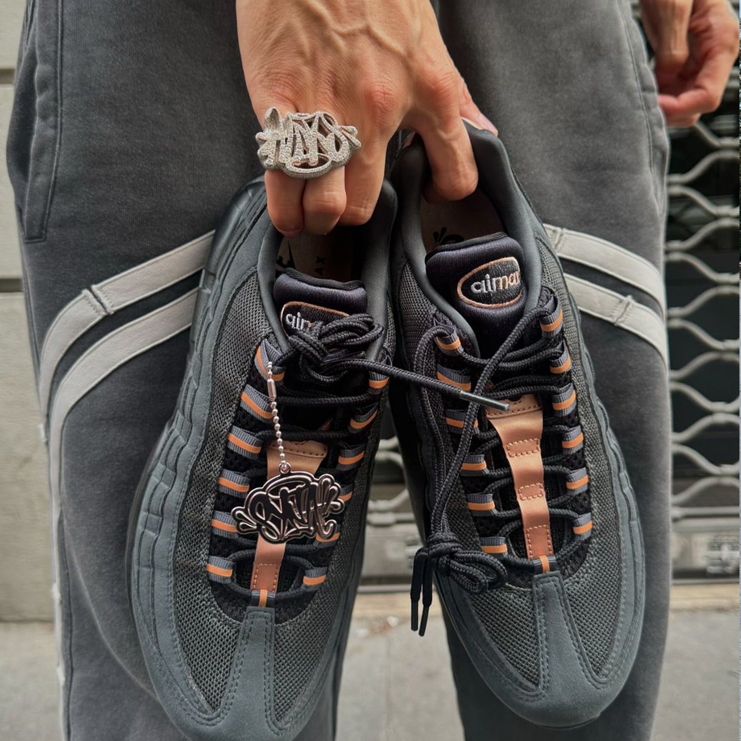 Nike x Syna World Air Max 95 - Black