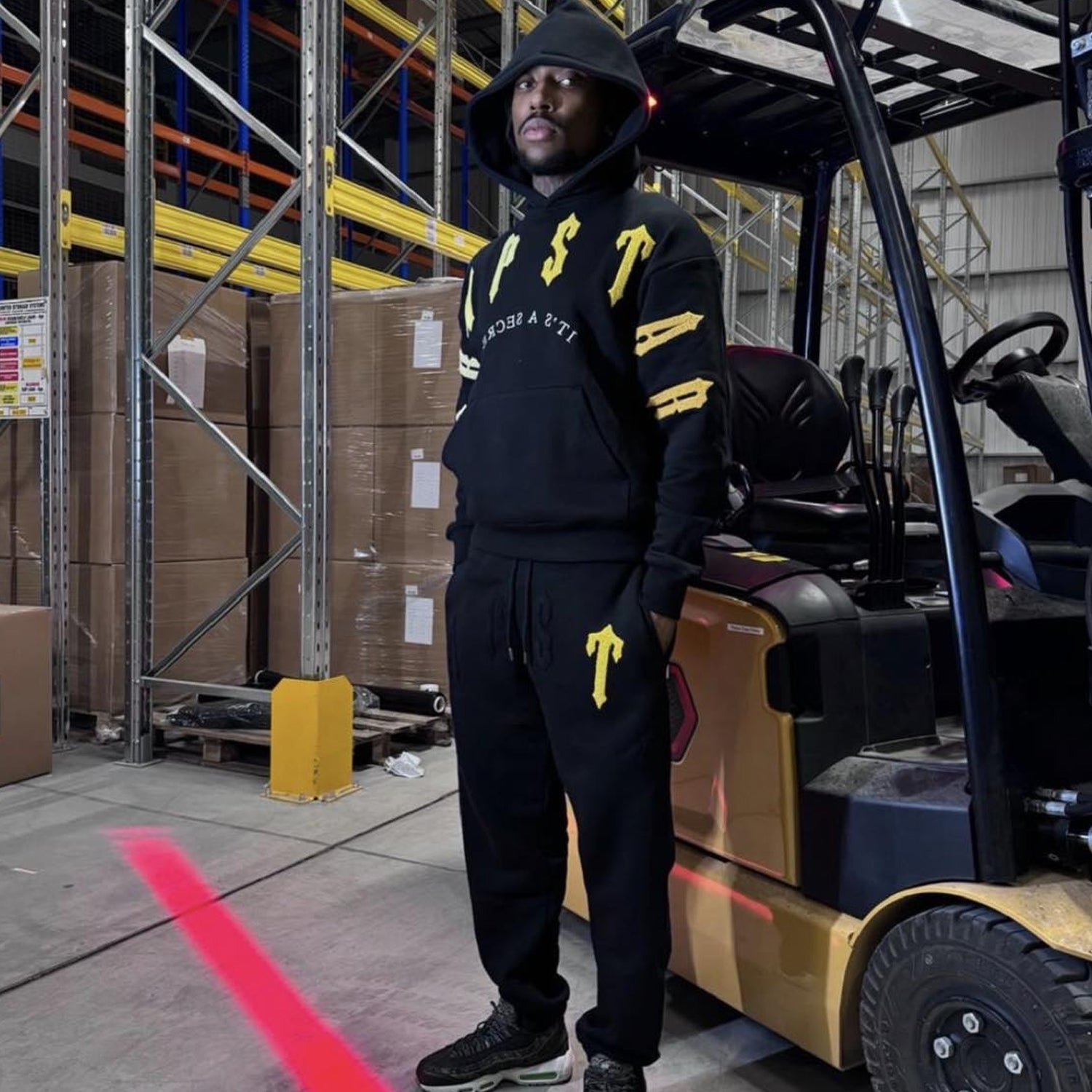 Trapstar Irongate Arch Chenille 2.0 Hooded Tracksuit - Black / Yellow