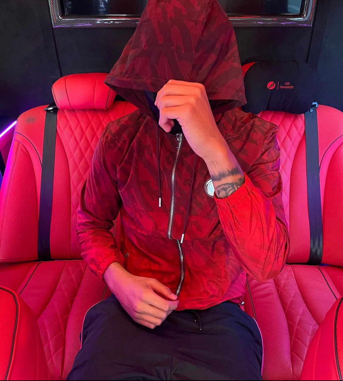 Trapstar Irongate T Windbreaker - Gradient Red