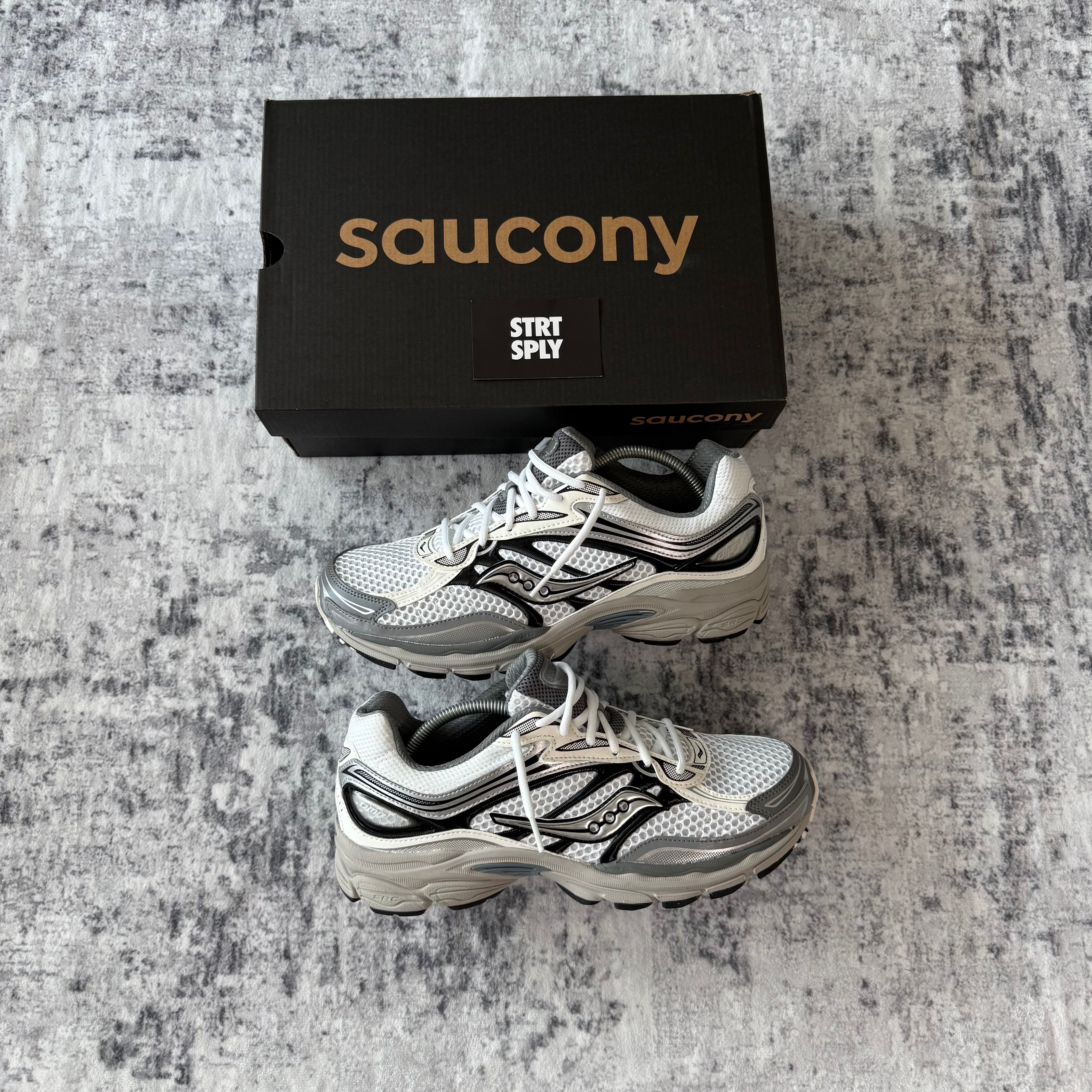 Saucony ProGrid Omni 9 - White / Antique