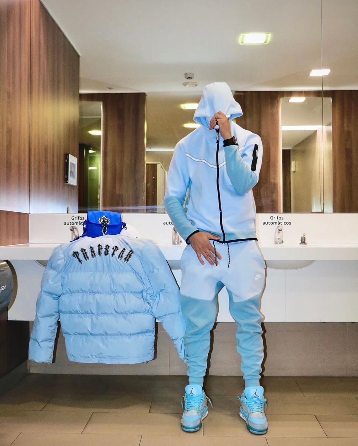 Baby blue nike tech hot sale tracksuit