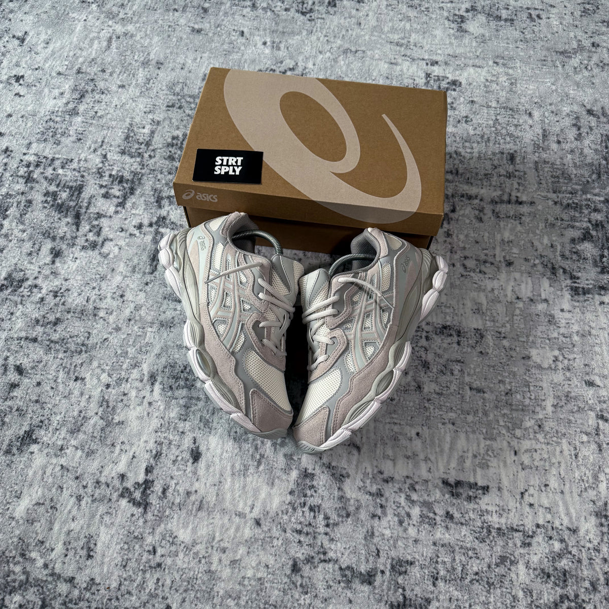 Asics Gel NYC - Cream / Cloud Grey